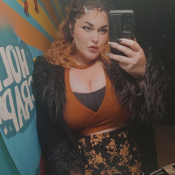 Meet your Posher, Brittney - Picture 8 of 9